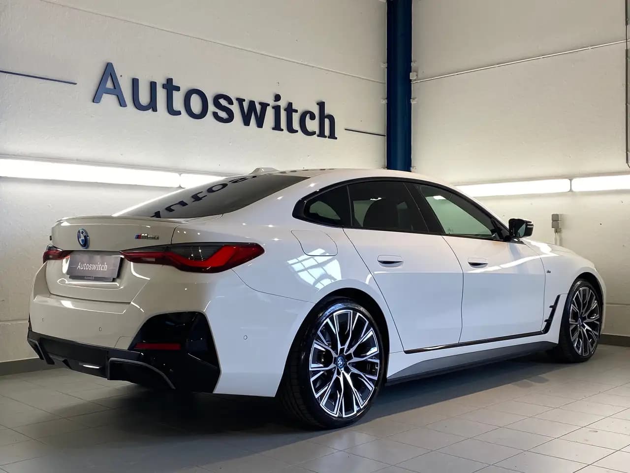 BMW i4 2022 г. 3850 км. — фото 6