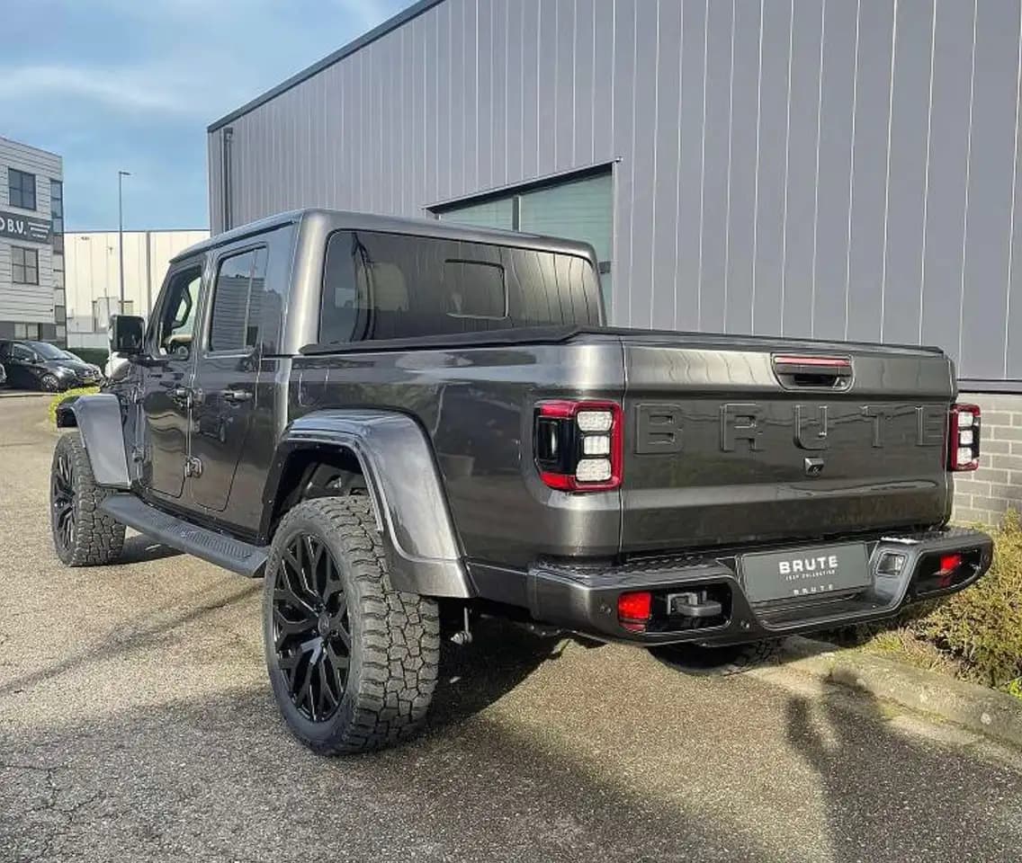 Jeep Gladiator 2021 г. 8037 км. — фото 3