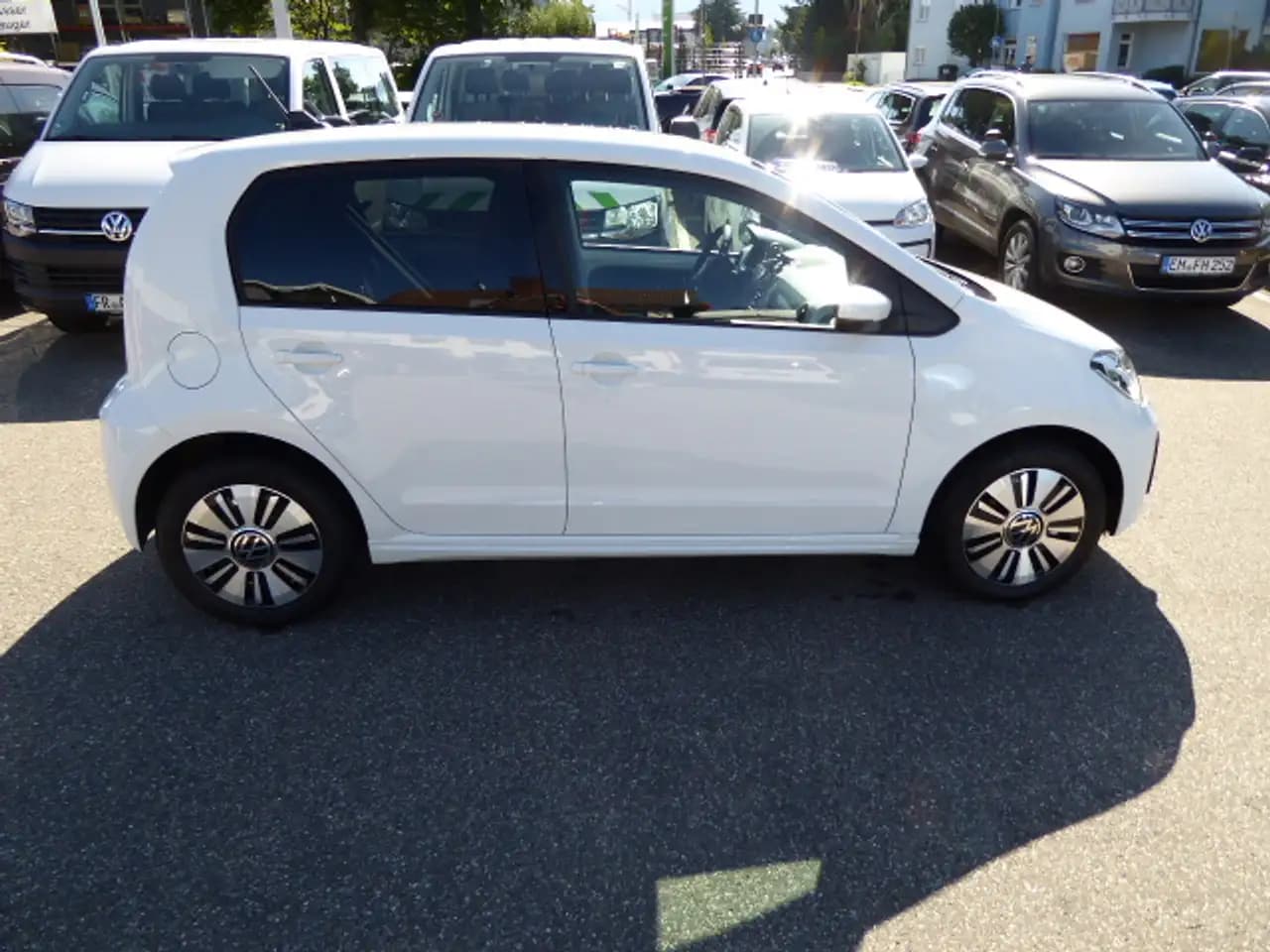 Volkswagen Up 2023 г. 9064 км. — фото 4
