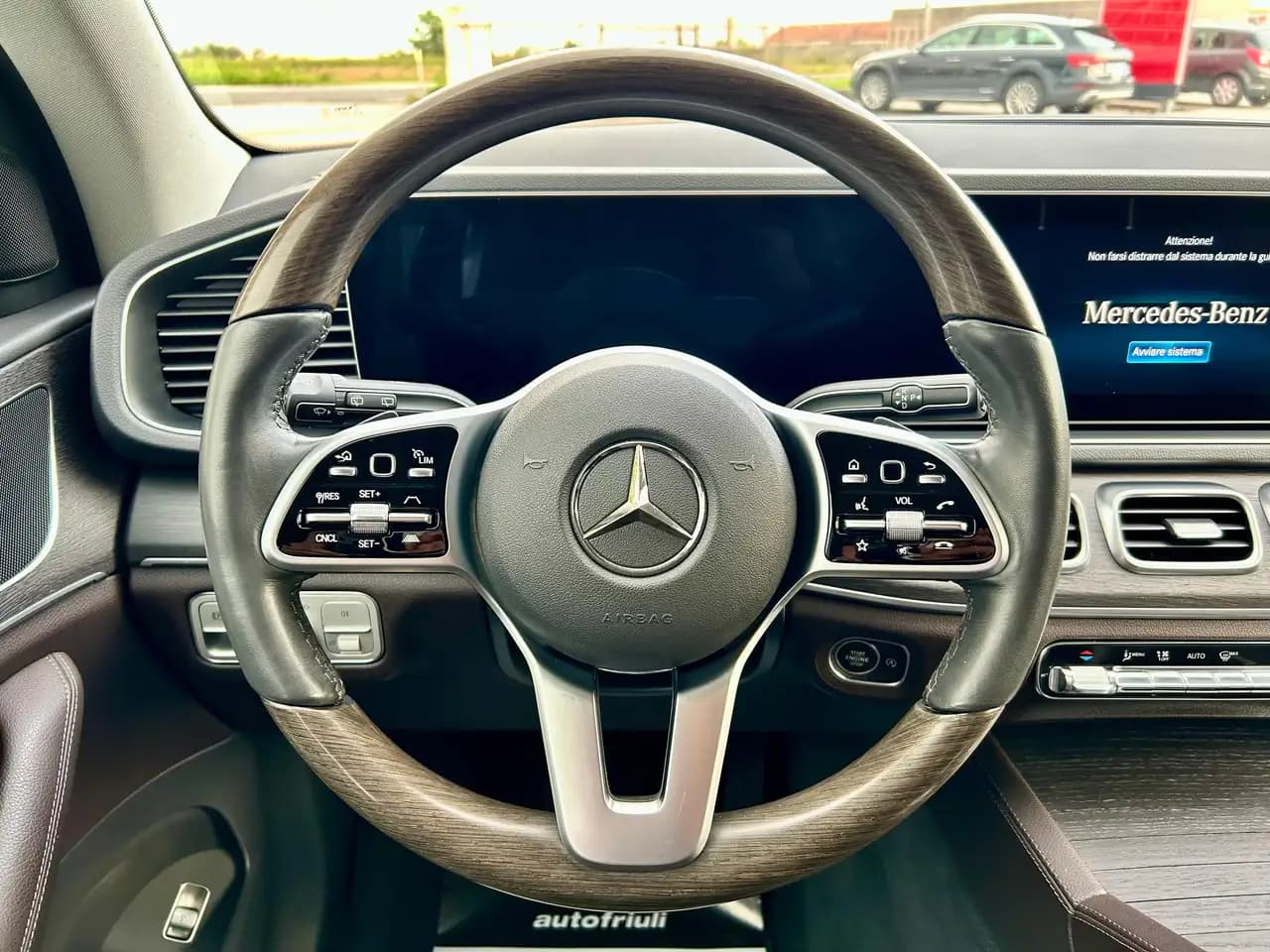 Mercedes-Benz GLE-класс 2021 г. 96852 км. — фото 11