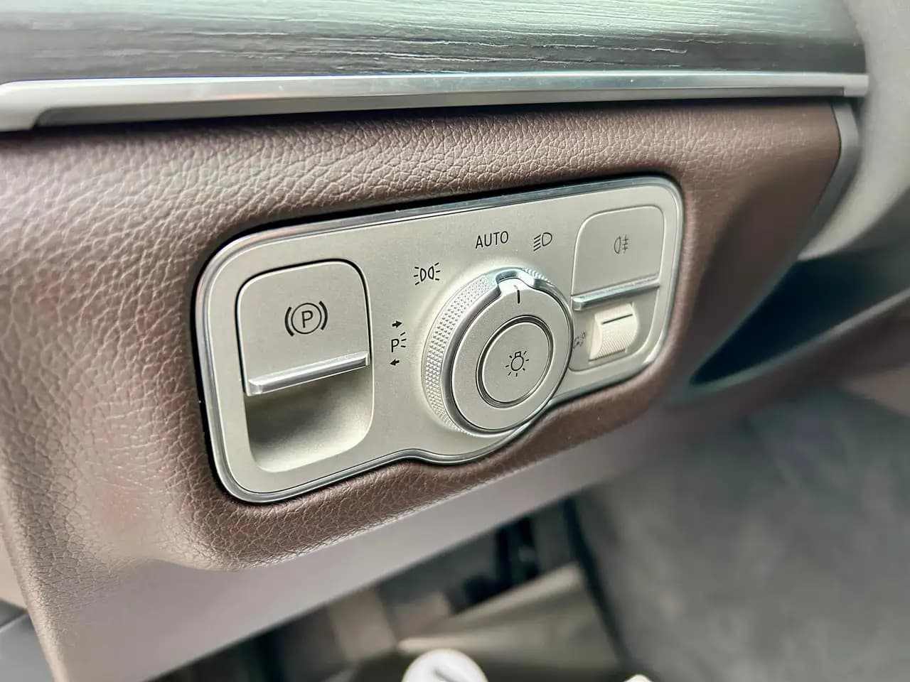 Mercedes-Benz GLE-класс 2021 г. 96852 км. — фото 28