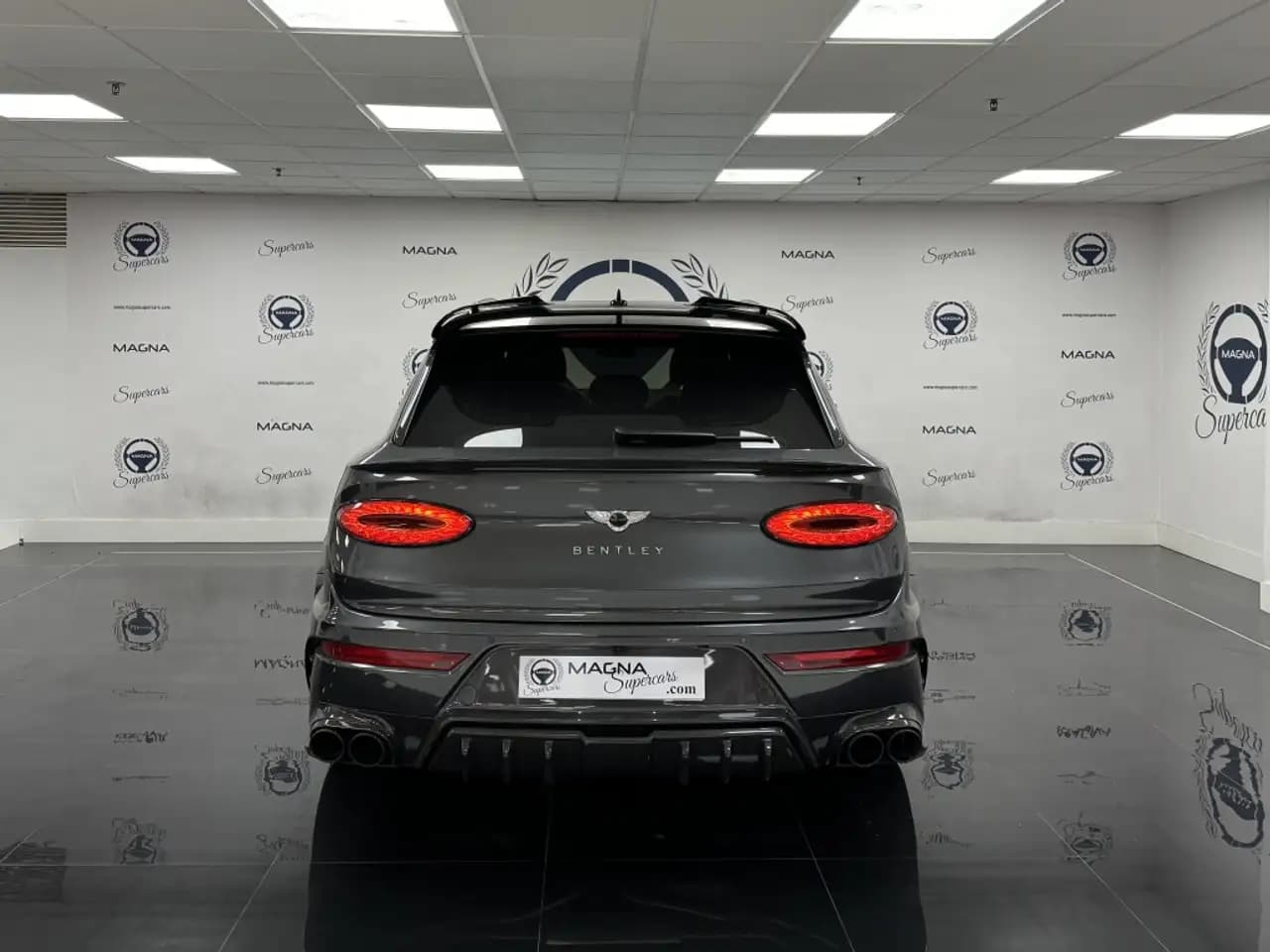 Bentley Bentayga 2021 г. 15062 км. — фото 11