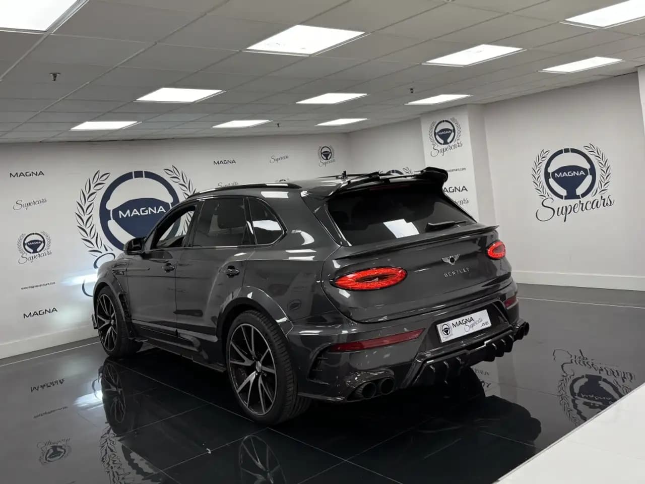 Bentley Bentayga 2021 г. 15062 км. — фото 3