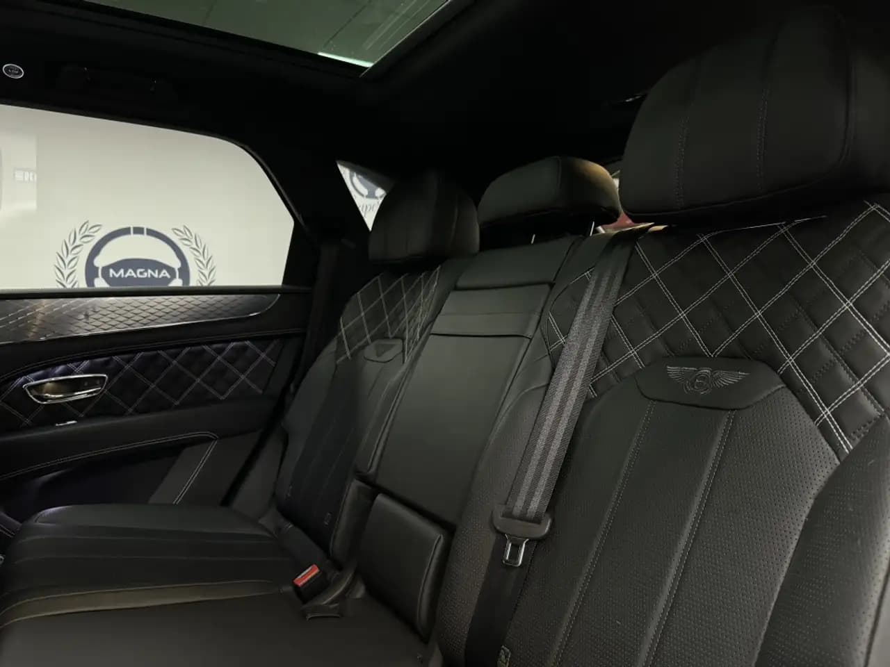Bentley Bentayga 2021 г. 15062 км. — фото 7