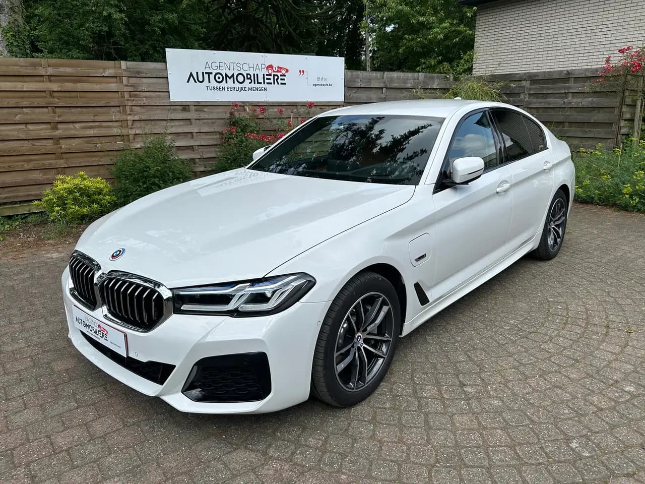 BMW 5 серия 2022 г. 39524 км.
