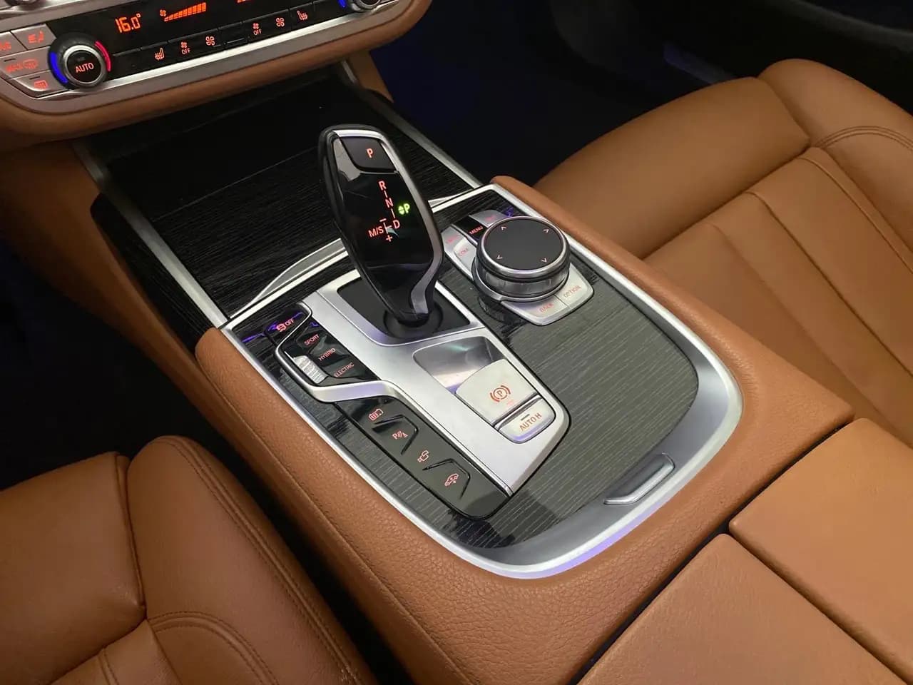BMW 7 серия 2021 г. 59900 км. — фото 15