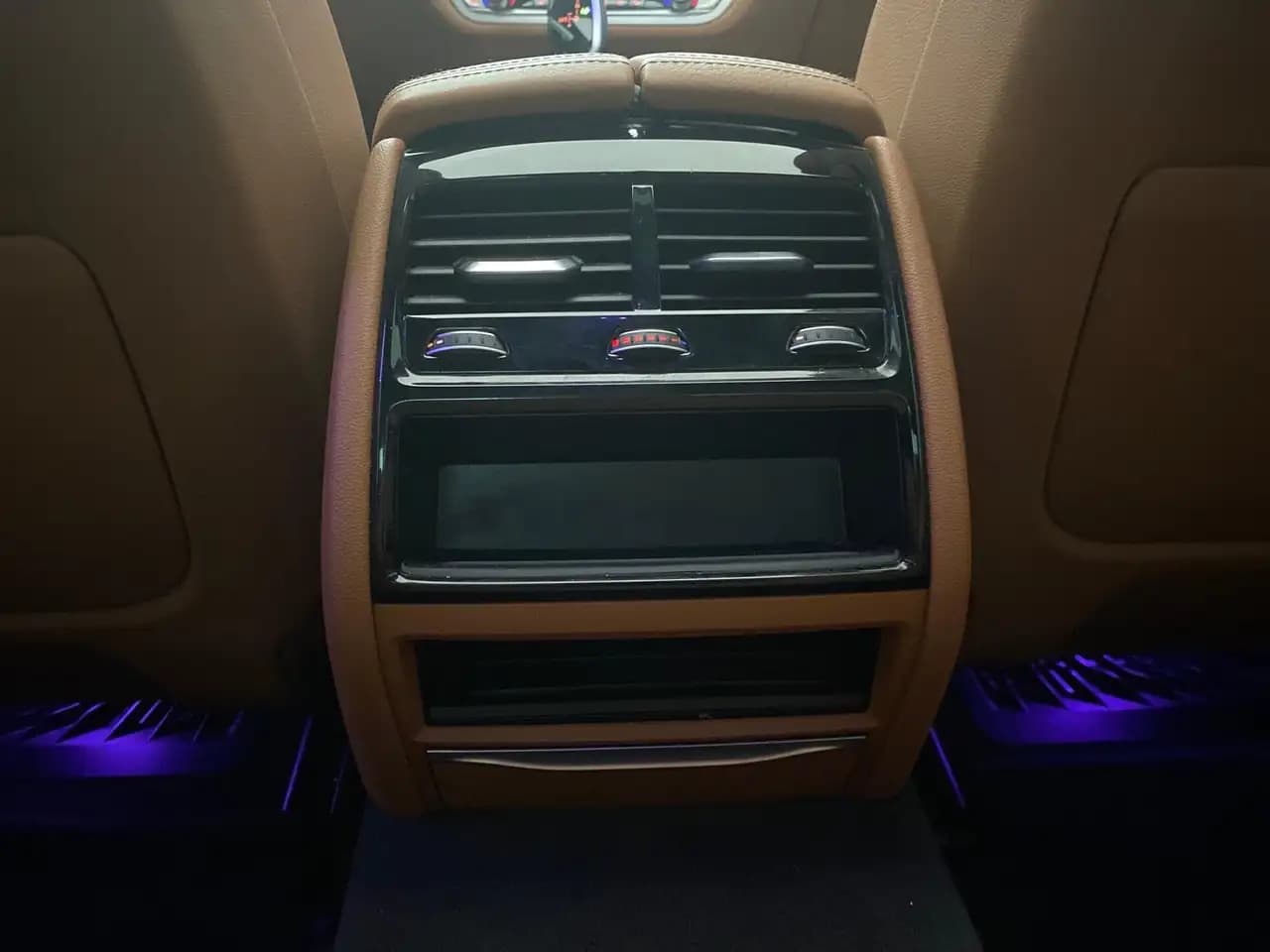 BMW 7 серия 2021 г. 59900 км. — фото 25