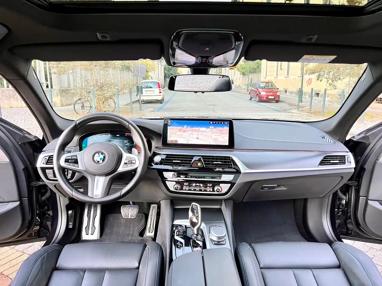 BMW 5 серия 2021 г. 90103 км. — фото 20