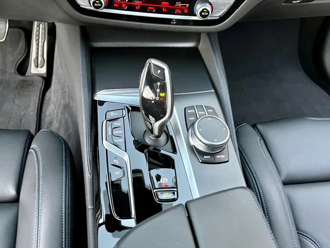 BMW 5 серия 2021 г. 90103 км. — фото 33