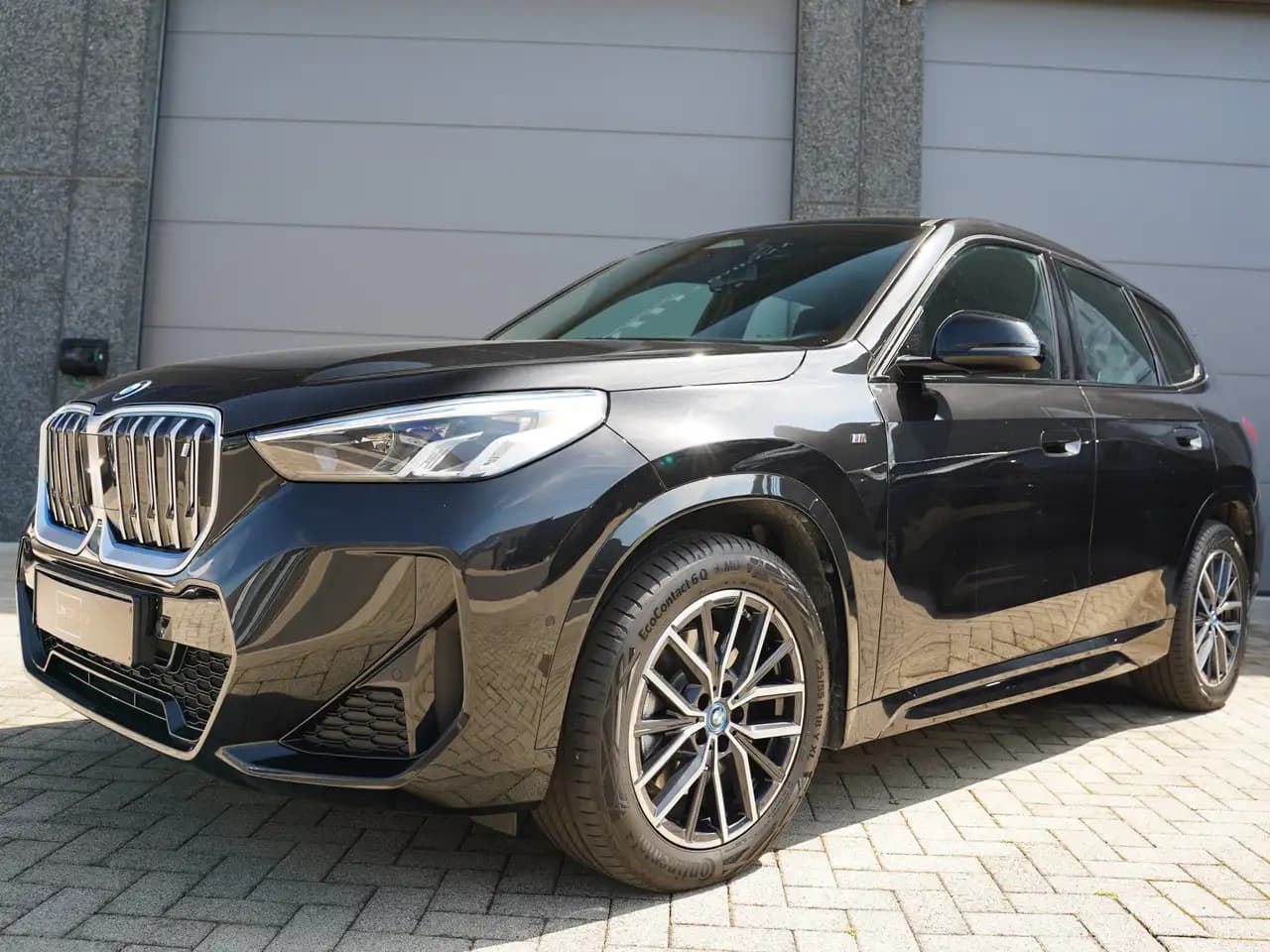 BMW iX1 2023 г. 11097 км.