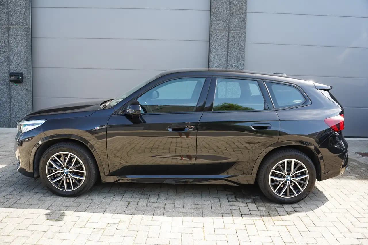 BMW iX1 2023 г. 11097 км. — фото 22