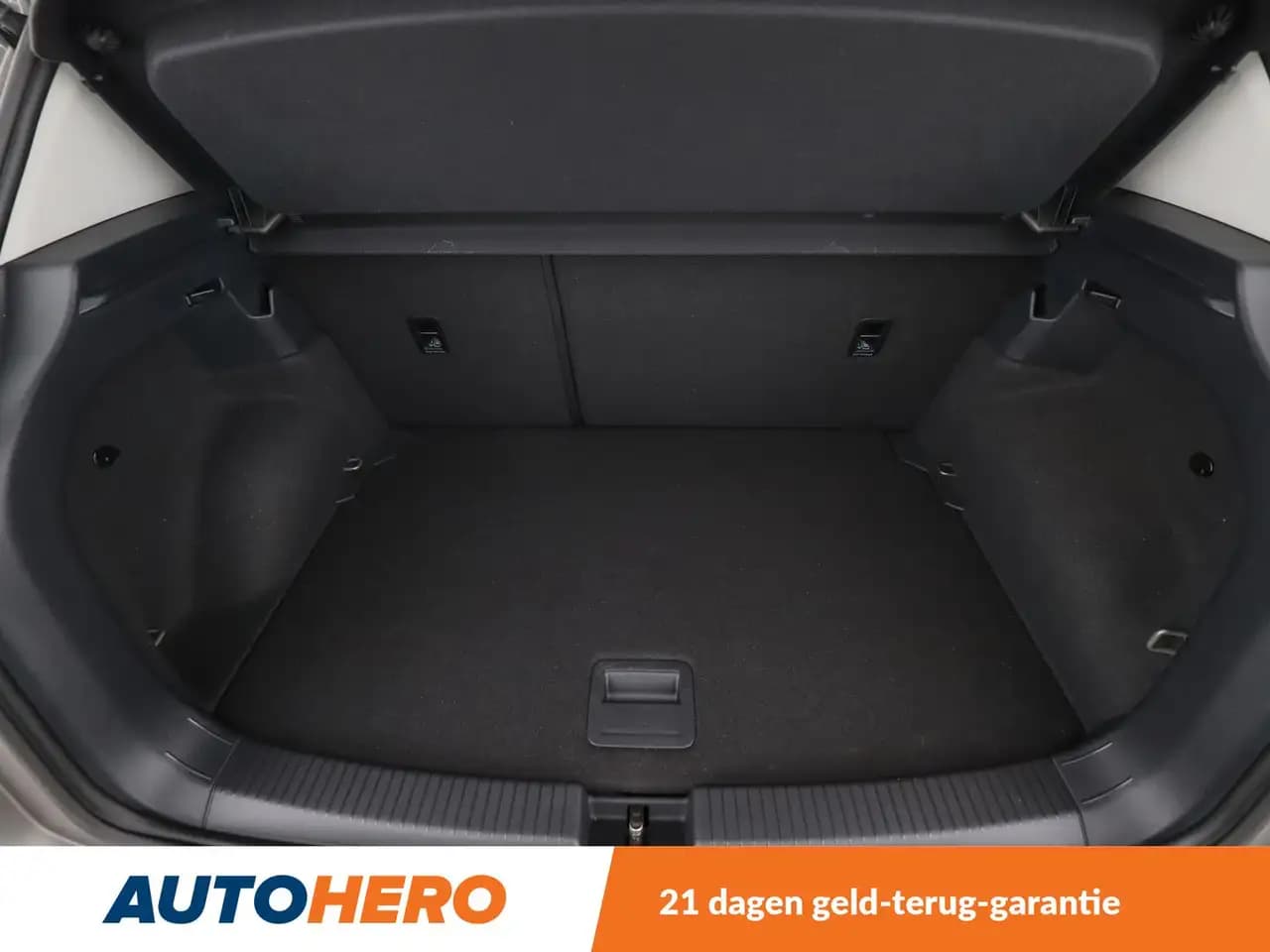 Volkswagen T-Cross 2021 г. 14217 км. — фото 17