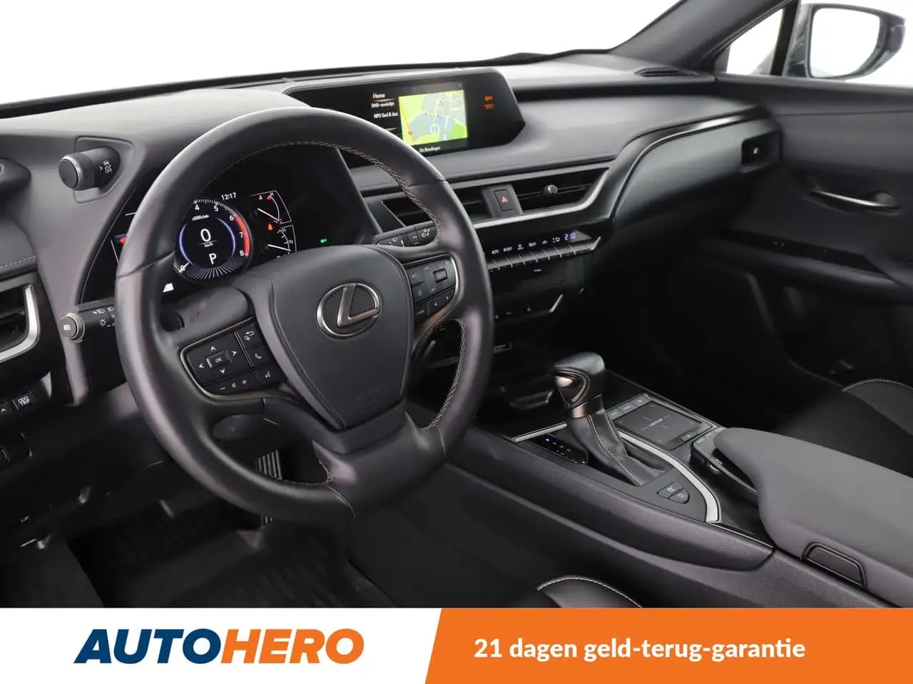 Lexus UX 2022 г. 39738 км. — фото 11