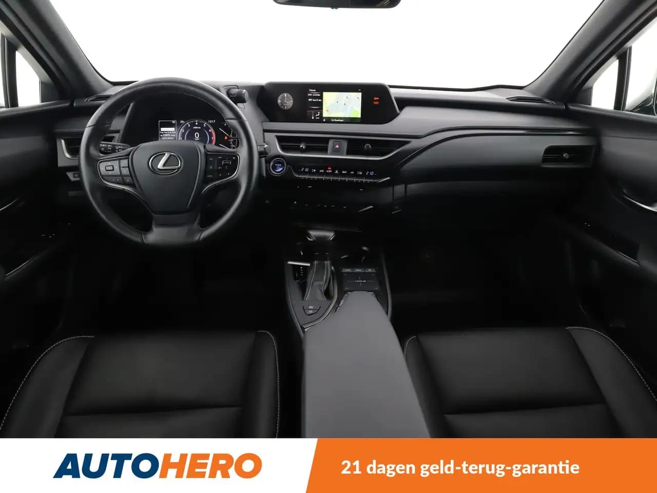 Lexus UX 2022 г. 39738 км. — фото 12