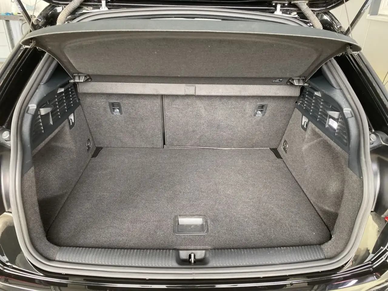 Audi SQ2 2022 г. 38070 км. — фото 12