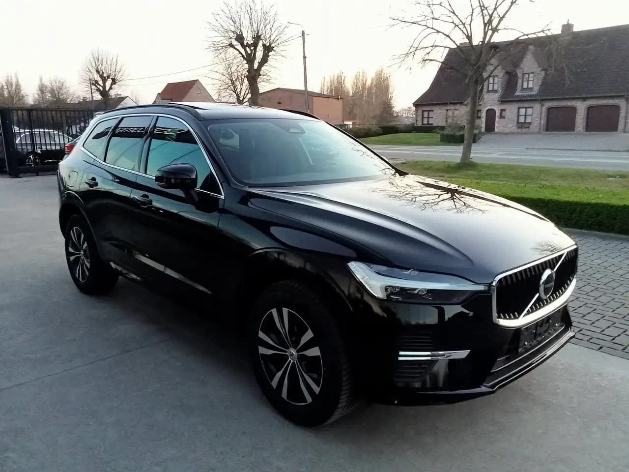 Volvo XC60 2021 г. 62594 км. — фото 3