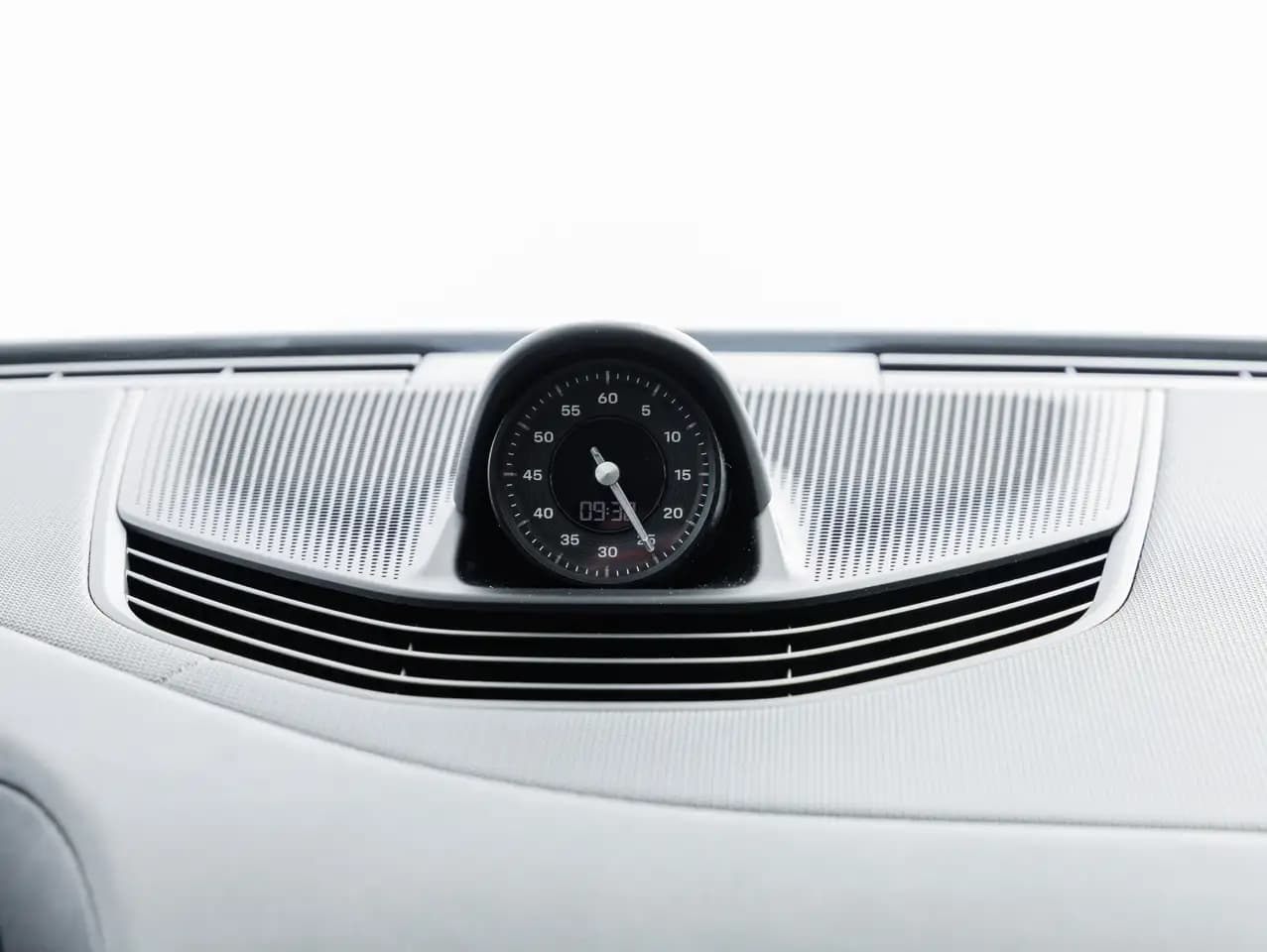Porsche Taycan Cross Turismo 2023 г. 10882 км. — фото 12