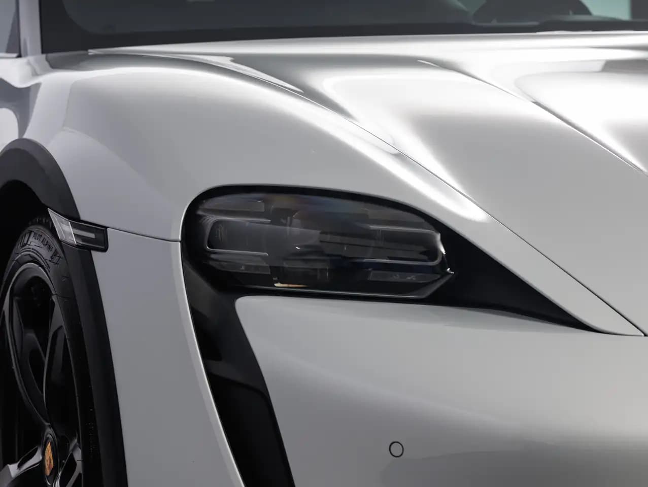 Porsche Taycan Cross Turismo 2023 г. 10882 км. — фото 14