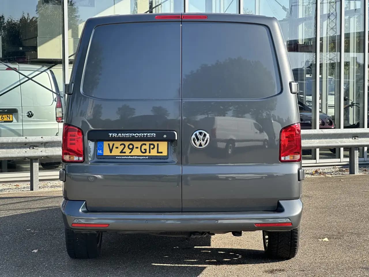 Volkswagen Transporter 2022 г. 123406 км. — фото 4