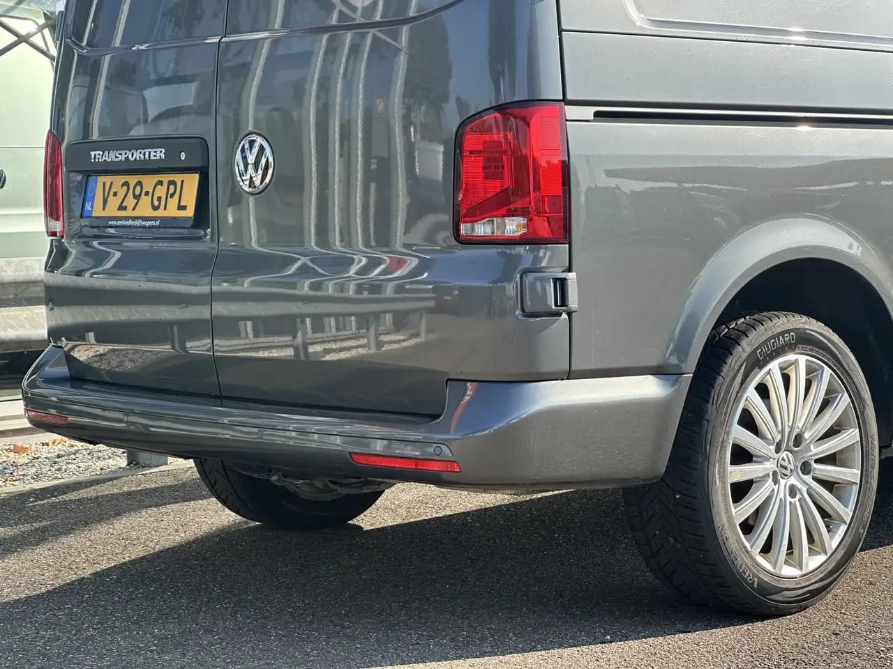 Volkswagen Transporter 2022 г. 123406 км. — фото 8