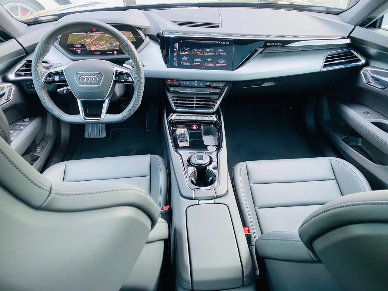 Audi e-tron GT 2021 г. 3026 км. — фото 5