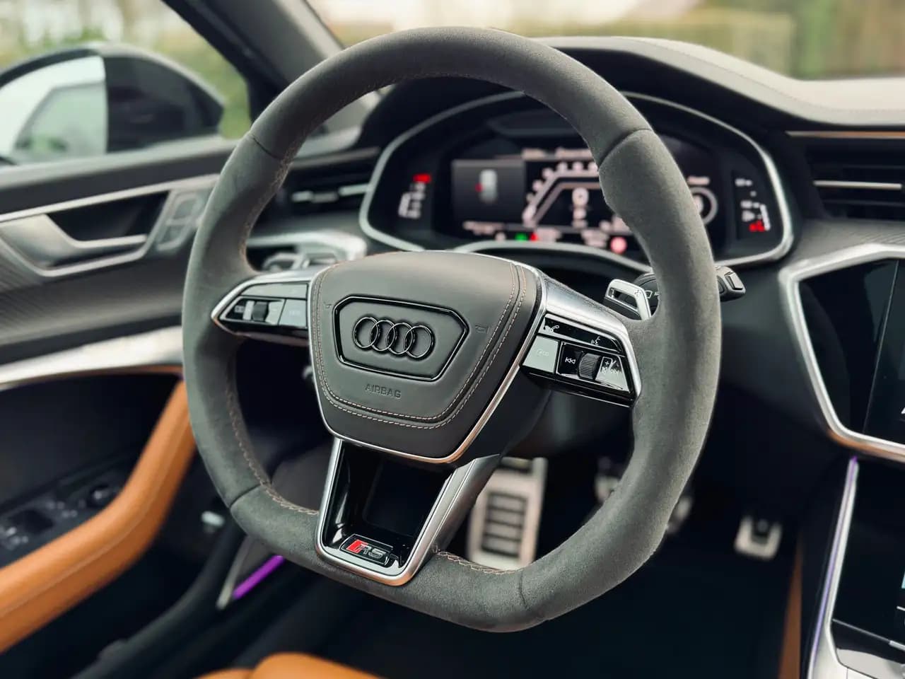 Audi RS6 2023 г. 14057 км. — фото 11