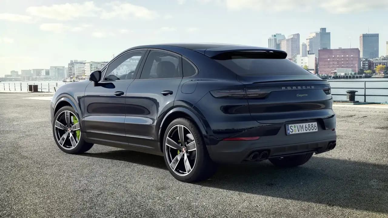 Porsche Cayenne Coupe 2023 г. 75727 км. — фото 3