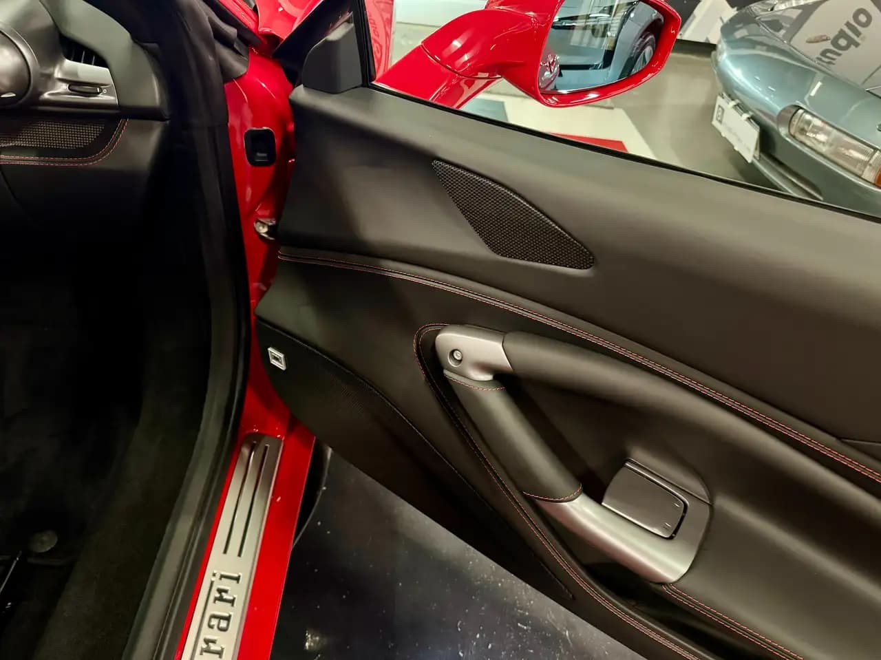 Ferrari F8 Tributo 2022 г. 435 км. — фото 23
