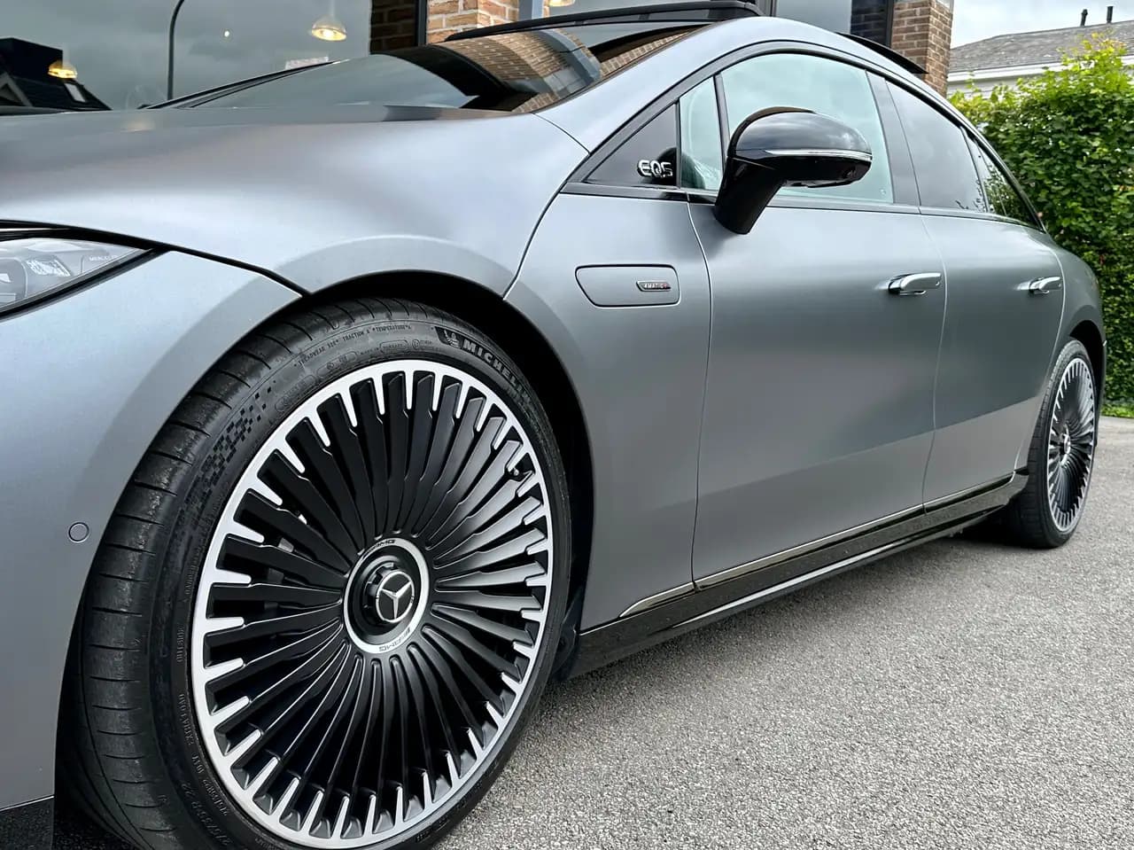 Mercedes-Benz EQS AMG 2023 г. 24165 км. — фото 4