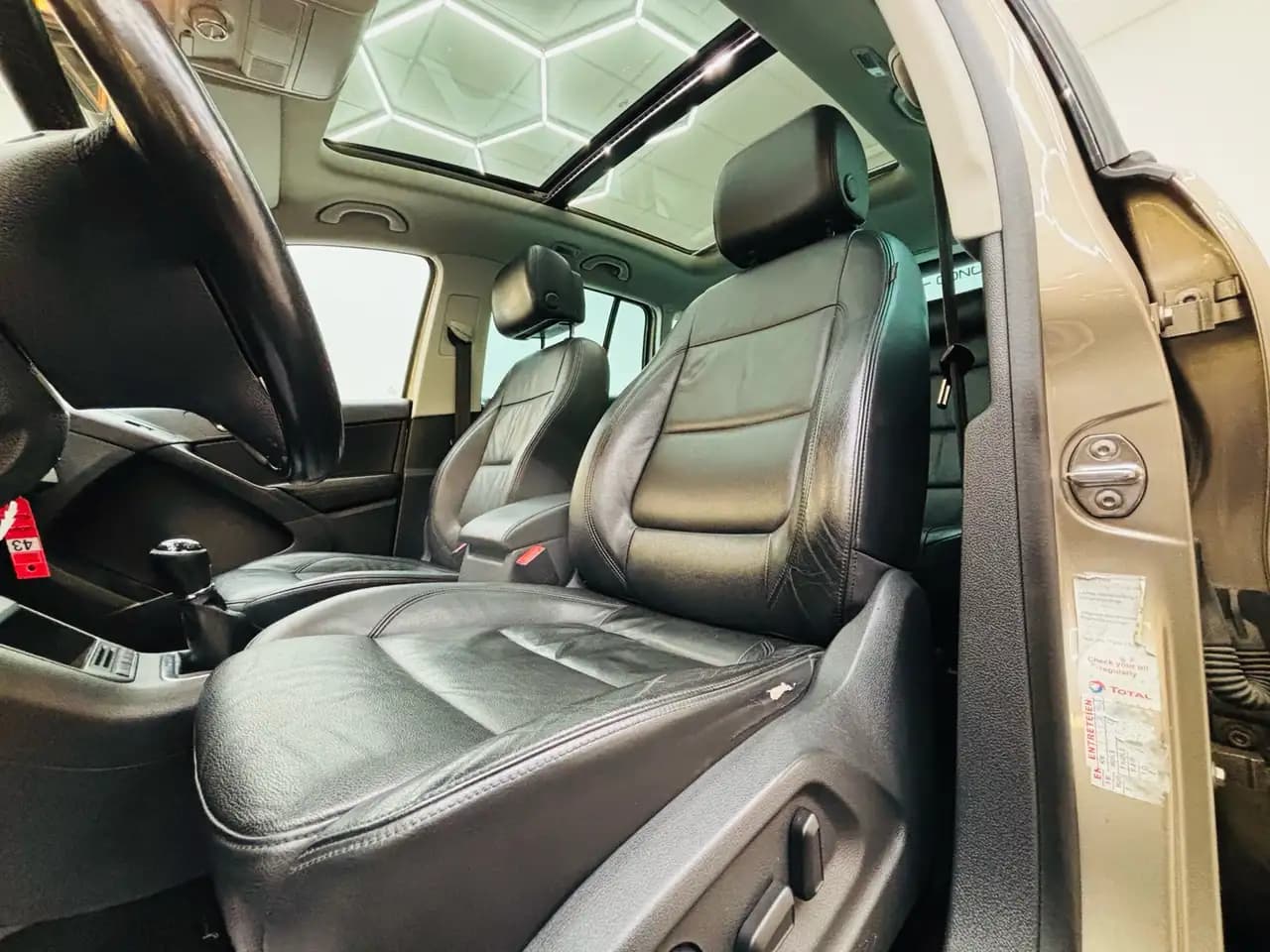 Volkswagen Tiguan 2.0 TDI MT (150 л.с.) 2024 г. 1 км — фото 12