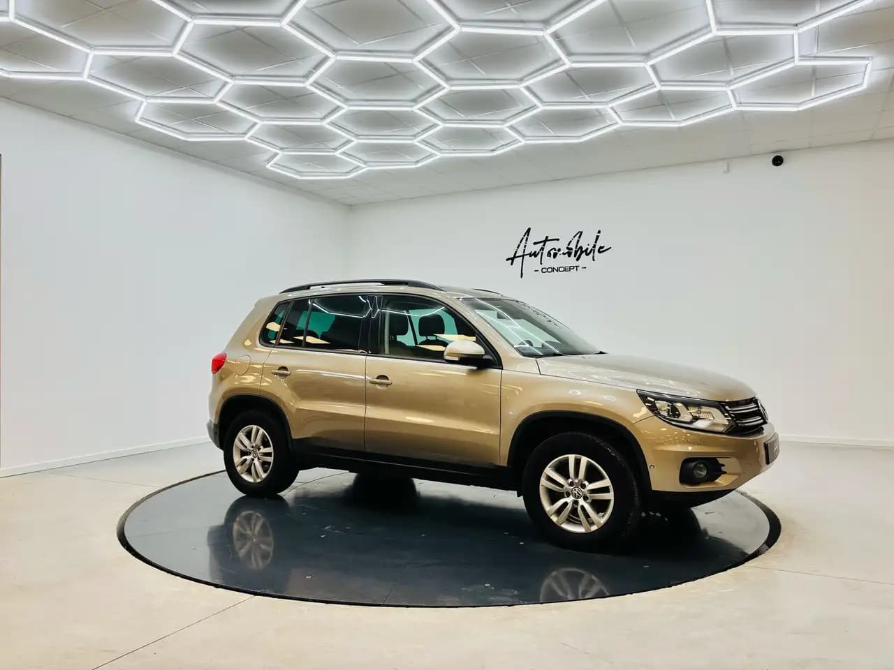 Volkswagen Tiguan 2.0 TDI MT (150 л.с.) 2024 г. 1 км — фото 3