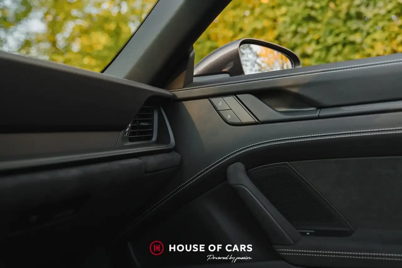 Porsche 911 Targa 4 GTS 2023 г. 7148 км. — фото 42