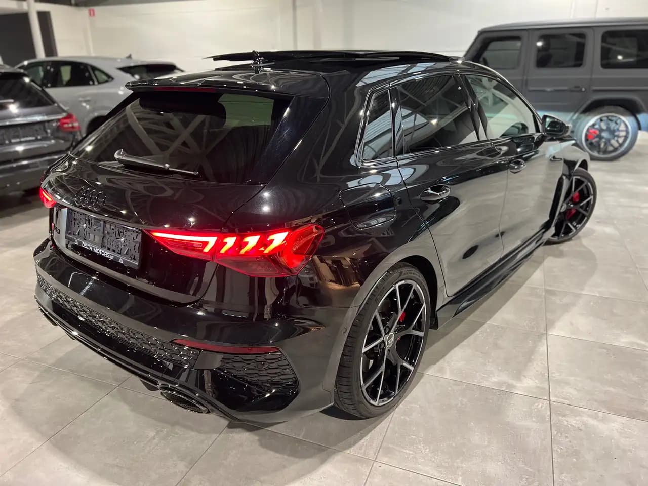 Audi RS3 2024 г. 6122 км. — фото 3