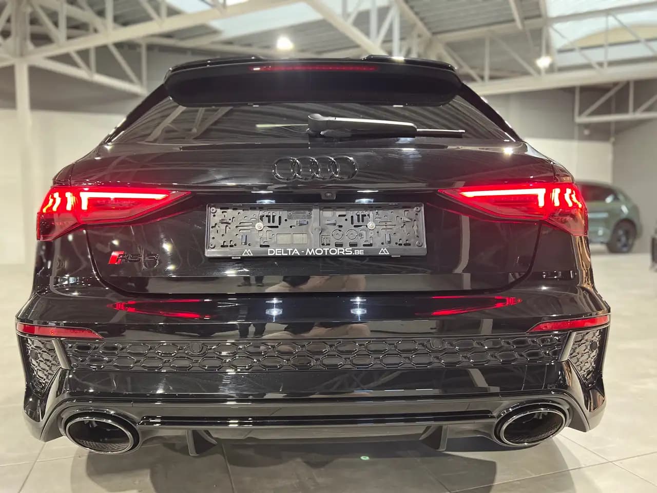 Audi RS3 2024 г. 6122 км. — фото 4