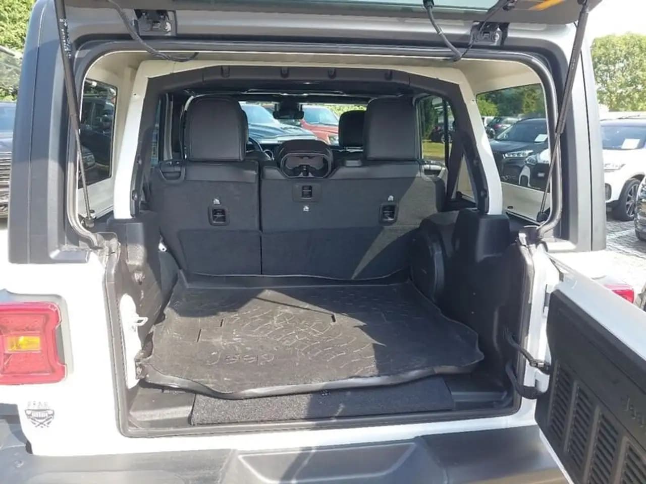 Jeep Wrangler 2021 г. 22066 км. — фото 7