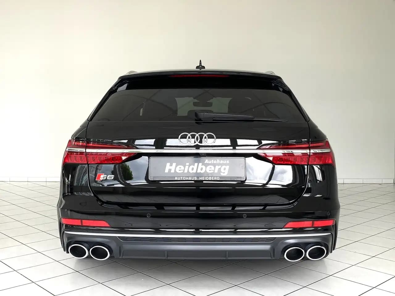 Audi S6 2023 г. 36823 км. — фото 11