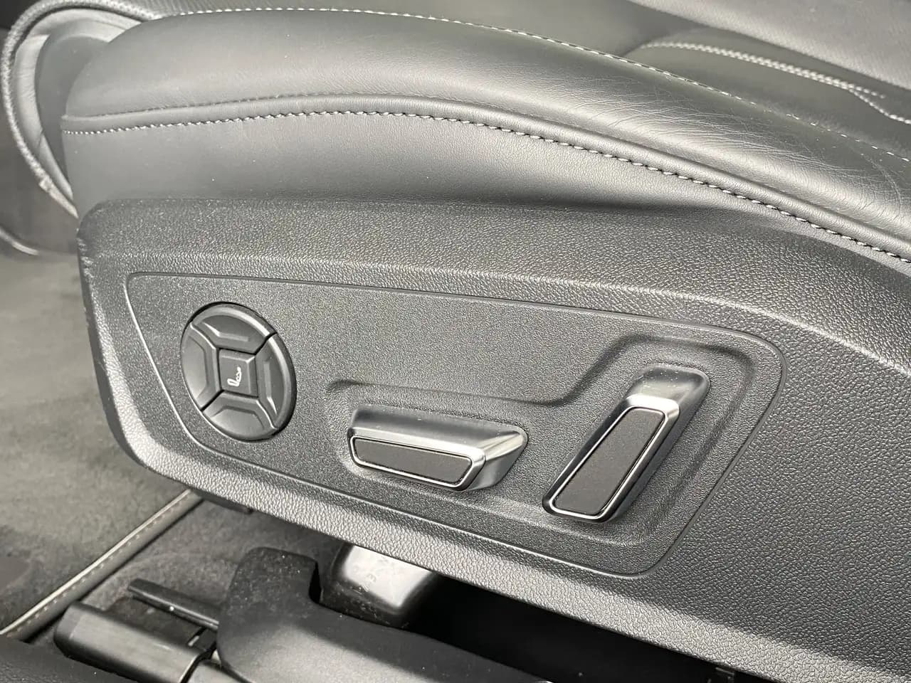 Audi S6 2023 г. 36823 км. — фото 15