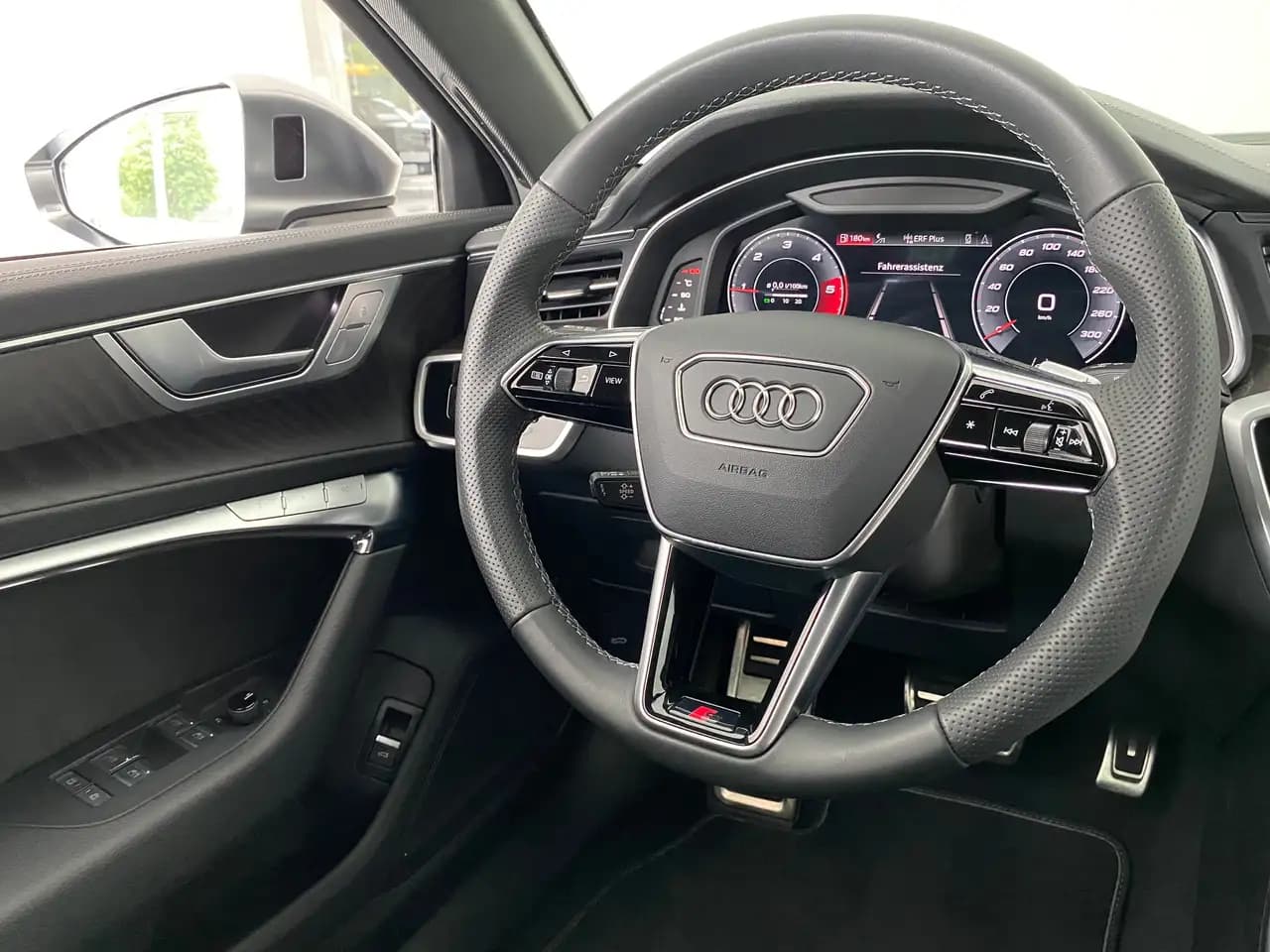 Audi S6 2023 г. 36823 км. — фото 27