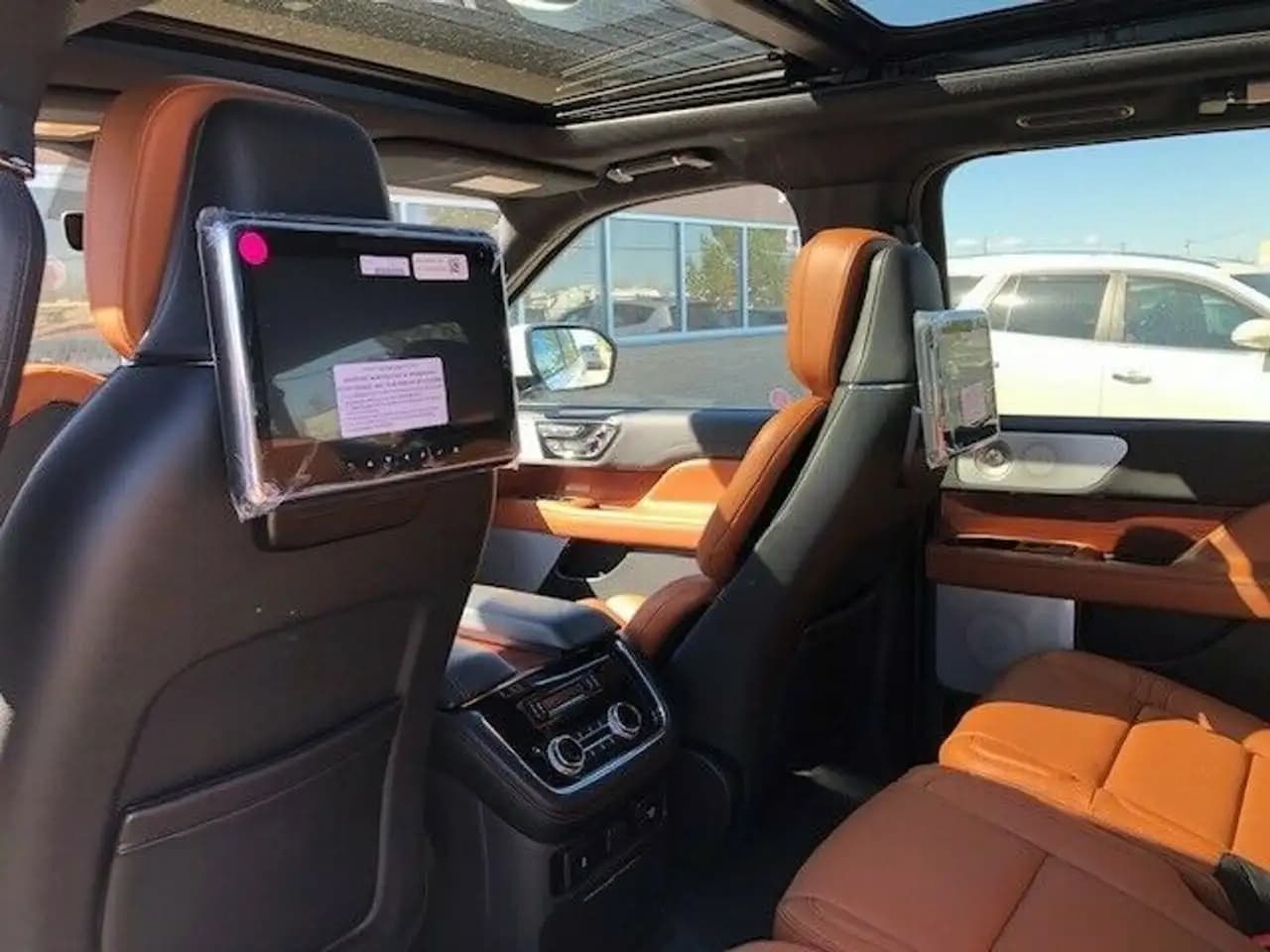 Lincoln Navigator (2022) — фото 5