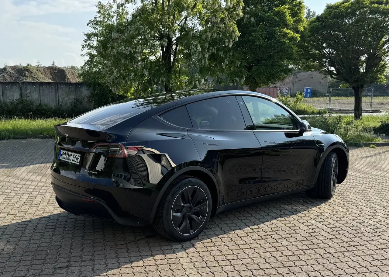 Tesla Model Y 2022 г. 50019 км. — фото 4