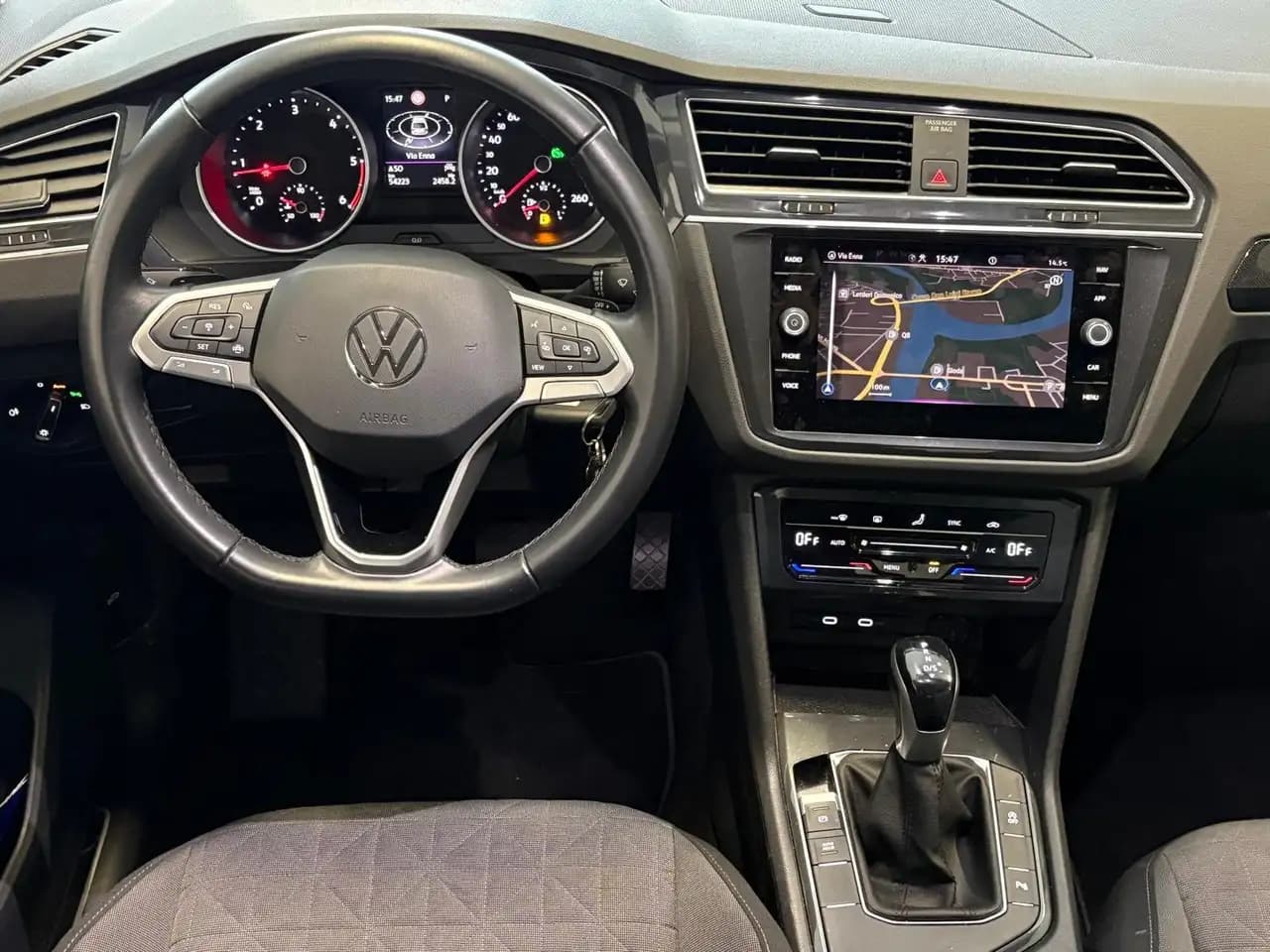 Volkswagen Tiguan 2022 г. 54042 км. — фото 13