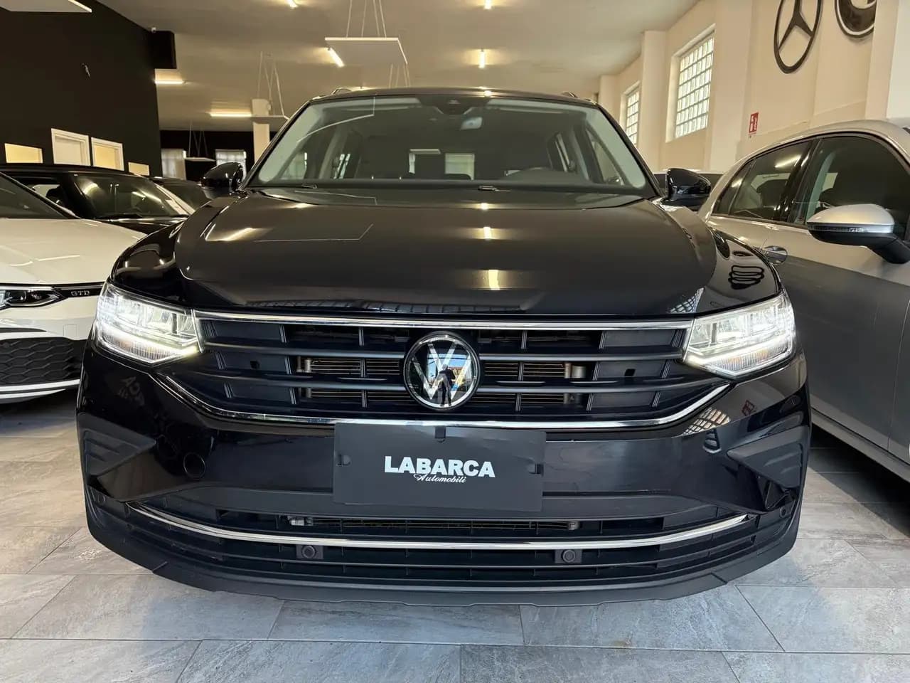 Volkswagen Tiguan 2022 г. 54042 км. — фото 3