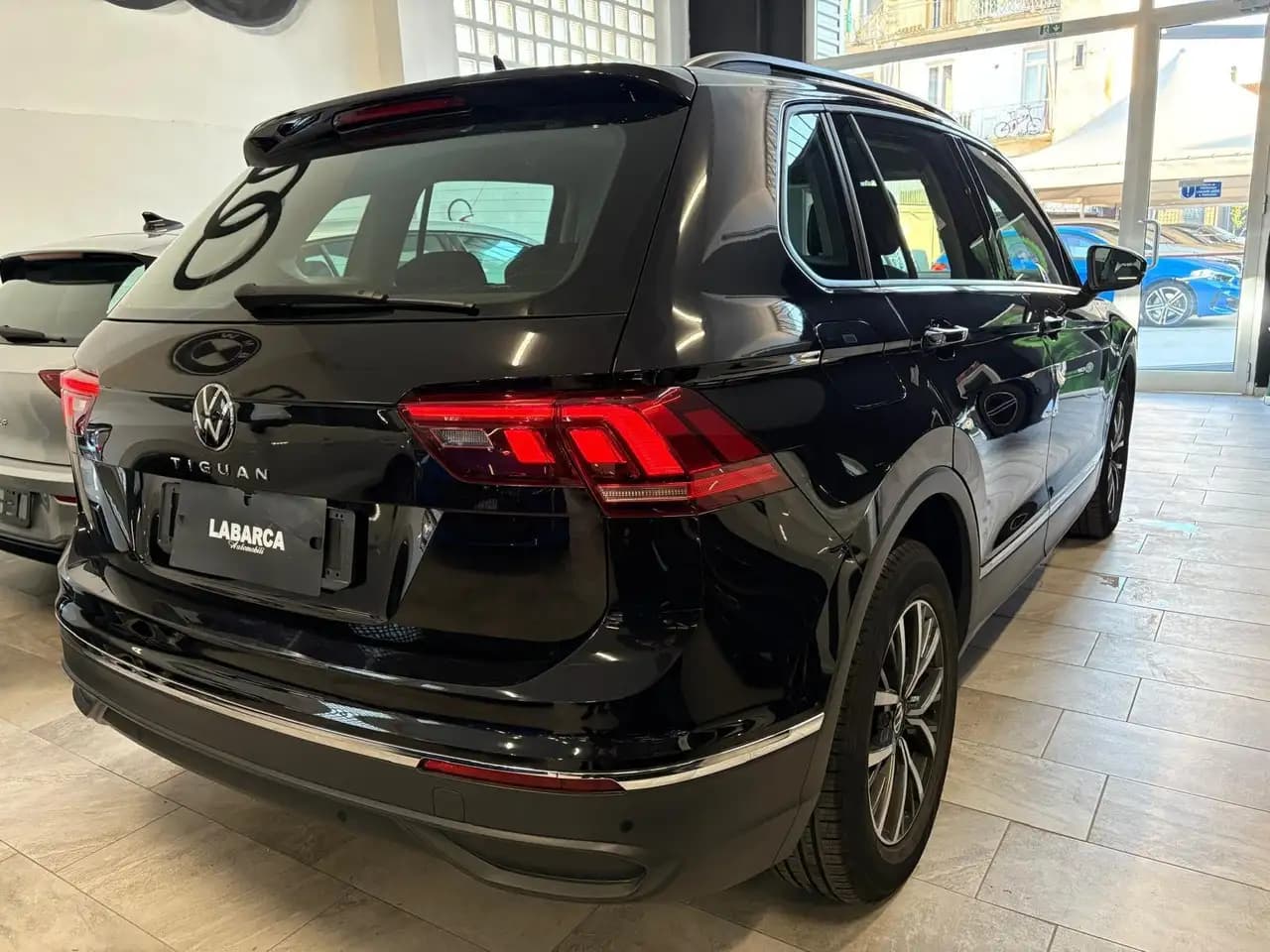 Volkswagen Tiguan 2022 г. 54042 км. — фото 5