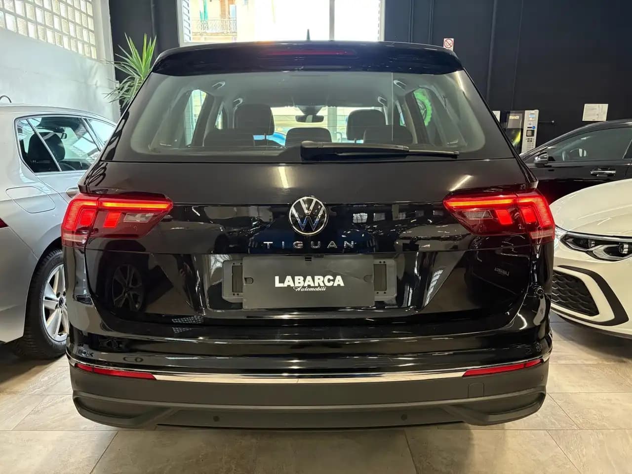 Volkswagen Tiguan 2022 г. 54042 км. — фото 6