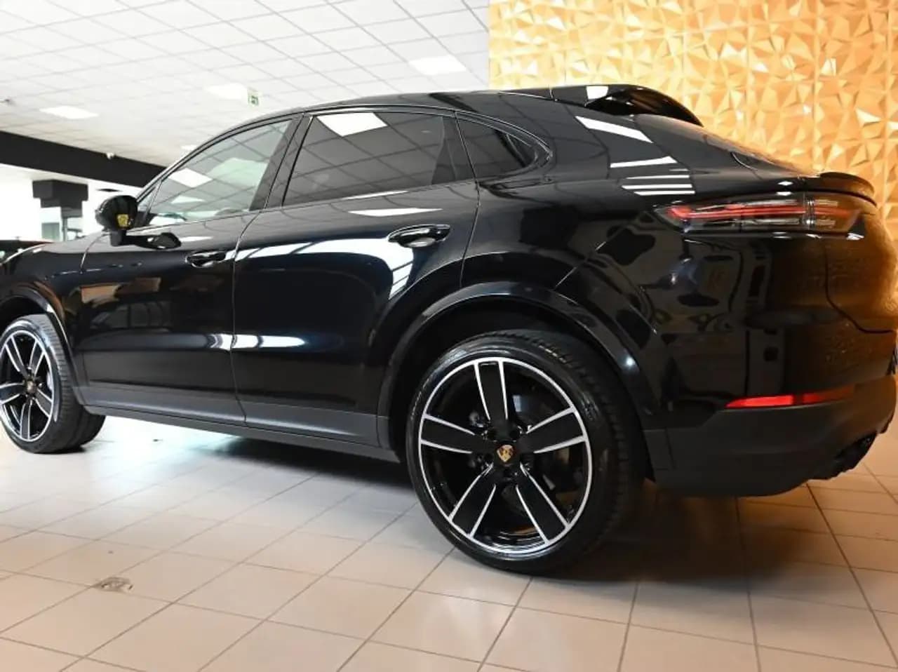 Porsche Cayenne Coupe 2022 г. 46034 км. — фото 8