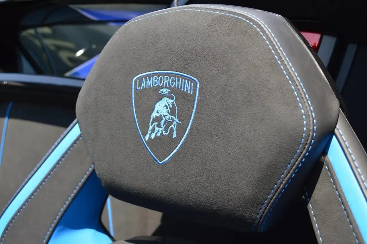 Lamborghini Aventador 2021 г. 16611 км. — фото 3