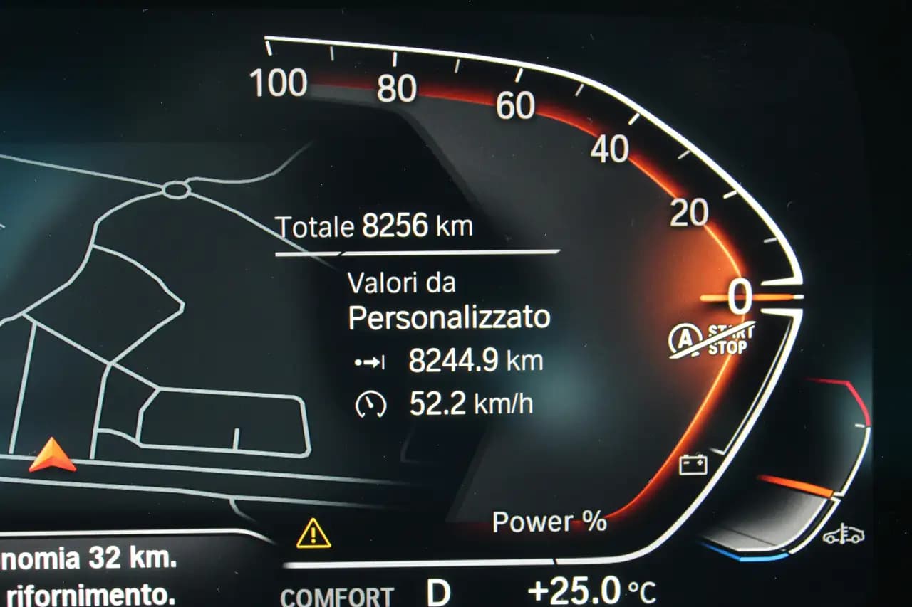 BMW 1 серия 2023 г. 8323 км. — фото 16