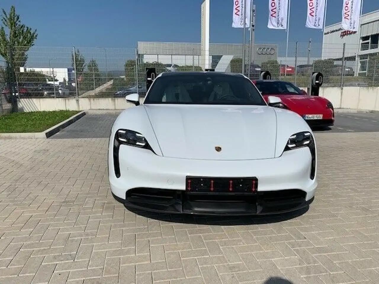 Porsche Taycan 2021 г. 13618 км. — фото 15