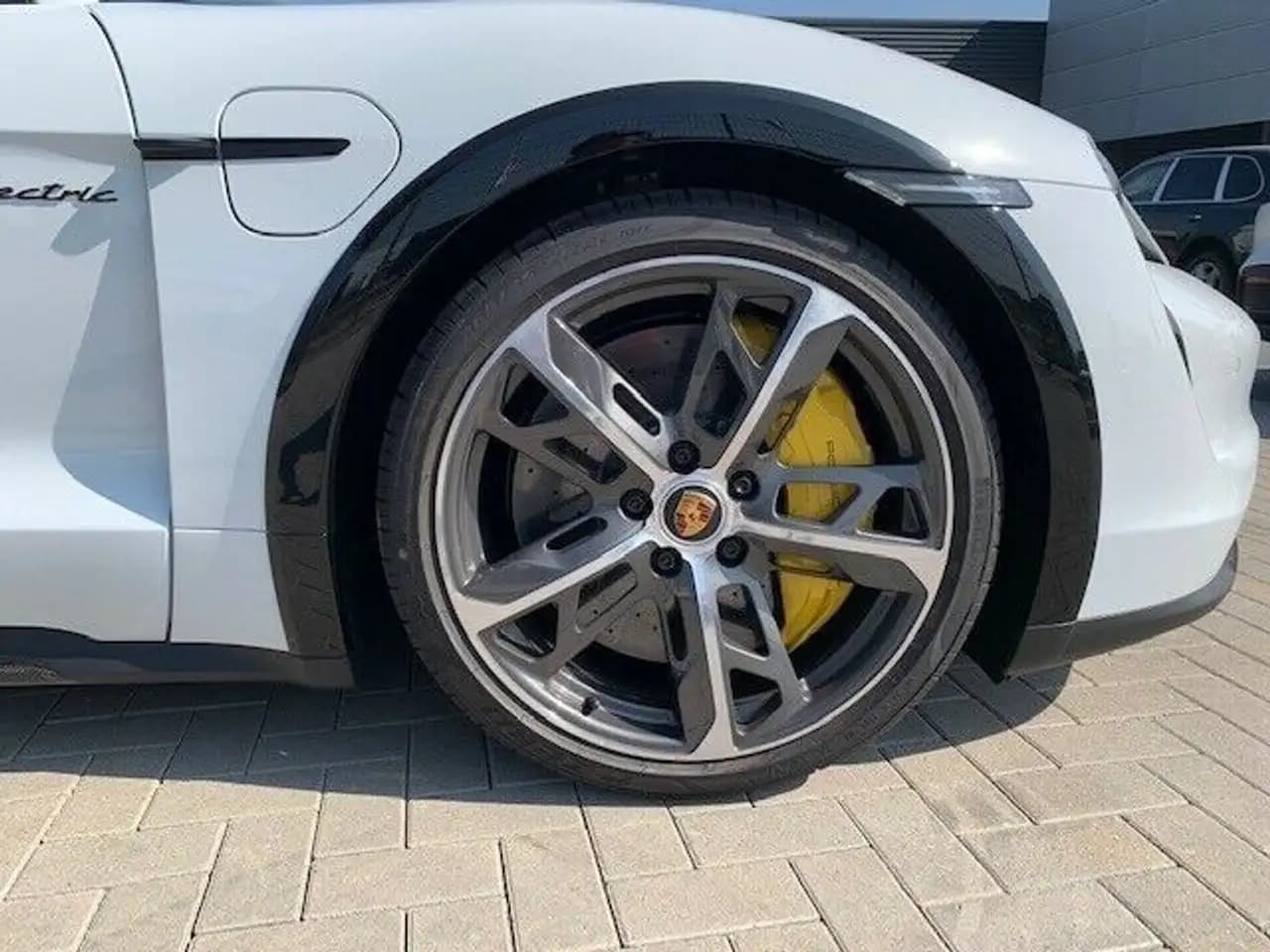 Porsche Taycan 2021 г. 13618 км. — фото 3