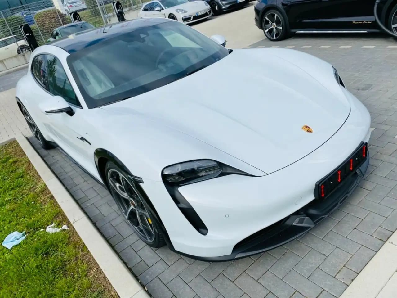 Porsche Taycan 2021 г. 13618 км. — фото 4